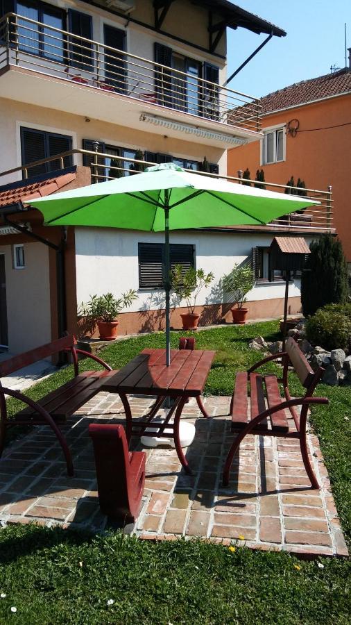 Apartment Flora Aranđelovac Exterior foto